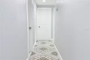 8236 Donaldson Dr, Tampa, FL 33615 - Photo 9