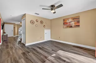 8984 Antigua Dr, Seminole, FL 33777 - Photo 11