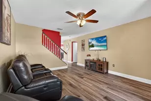 8984 Antigua Dr, Seminole, FL 33777 - Photo 7