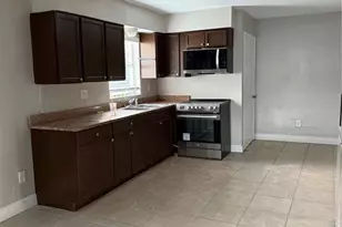 1417 Dolphin Dr, Lakeland, FL 33801 - Photo 7