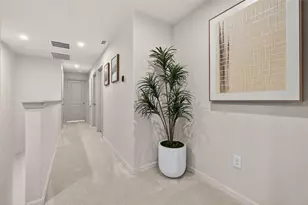 4565 Tuscan Loon Dr, Tampa, FL 33619 - Photo 9