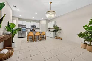 4565 Tuscan Loon Dr, Tampa, FL 33619 - Photo 5