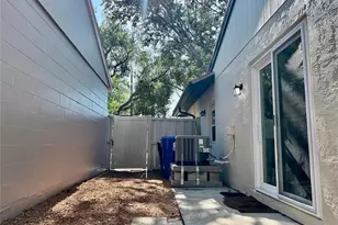 559 Quintana Pl NE, Saint Petersburg, FL 33703 - Photo 35