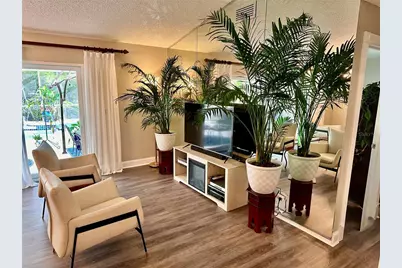 559 Quintana Place NE, Saint Petersburg, FL 33703 - Photo 3