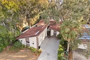 1708 Richard Ervin Pkwy, Tarpon Springs, FL 34688 - Photo 3