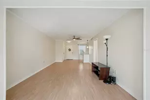 404 Cordova Green, Seminole, FL 33777 - Photo 13