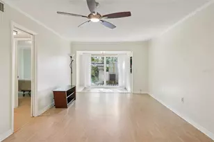 404 Cordova Green, Seminole, FL 33777 - Photo 9
