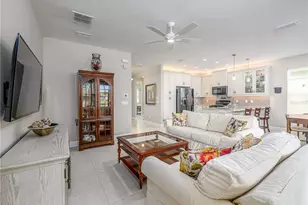 5122 Sierra Falls Ct, Wimauma, FL 33598 - Photo 9