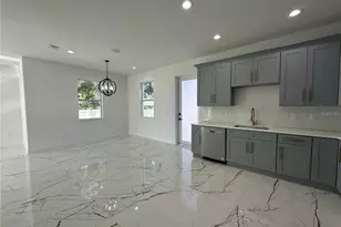 8302 N Marks St, Tampa, FL 33604 - Photo 7