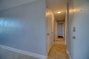 3315 58th Ave S, Saint Petersburg, FL 33712 - Photo 13