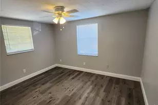 8010 Emi Ann Ln, Riverview, FL 33578 - Photo 7