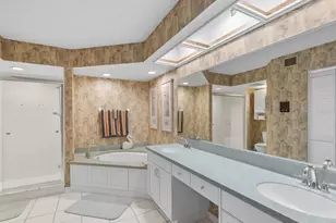 10671 Andrew Ln, Seminole, FL 33777 - Photo 19