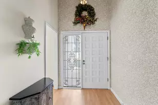 10671 Andrew Ln, Seminole, FL 33777 - Photo 9