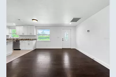 15135 Pennington Road, Tampa, FL 33624 - Photo 7