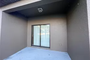 28536 Tranquil Lake Cir, Wesley Chapel, FL 33543 - Photo 9