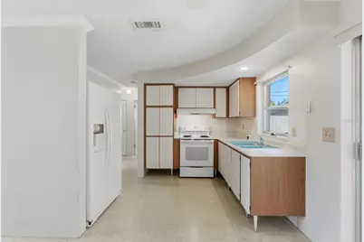 975 Gulf View Boulevard, Dunedin, FL 34698 - Photo 9