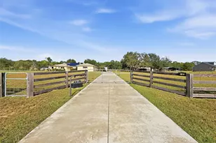 8423 E Zephyr Wing Ct, Floral City, FL 34436 - Photo 3