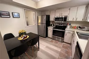 10355 Carrollwood Ln, Tampa, FL 33618 - Photo 5