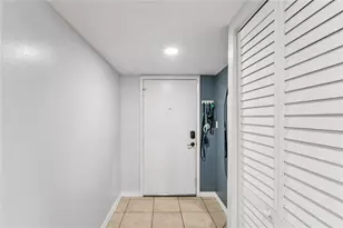 3700 S Osprey Ave, Sarasota, FL 34239 - Photo 13