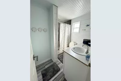 8656 Magnolia Drive, Seminole, FL 33777 - Photo 9