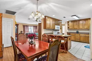37821 Willingham Ave, Dade City, FL 33525 - Photo 11