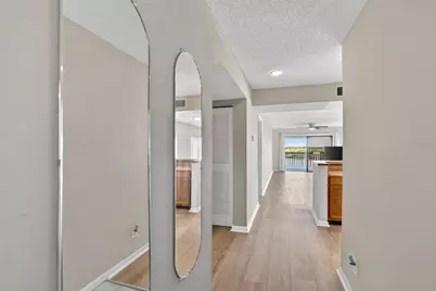 813 Bahia Del Sol Drive #34, Ruskin, FL 33570 - Photo 9