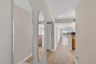 813 Bahia Del Sol Dr, Ruskin, FL 33570 - Photo 9