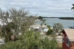 13117 4th St E, Madeira Beach, FL 33708 - Photo 9