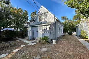 727 Dartmoor St N, Saint Petersburg, FL 33701 - Photo 1
