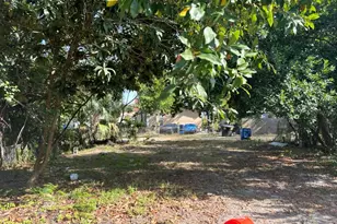 1630 Newark St S, Saint Petersburg, FL 33711 - Photo 5