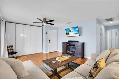 101 Pompano Drive SE #C, Saint Petersburg, FL 33705 - Photo 9