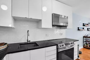 101 Pompano Dr SE, Saint Petersburg, FL 33705 - Photo 15