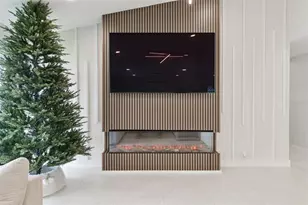 7853 Sundown Dr, Saint Petersburg, FL 33709 - Photo 11