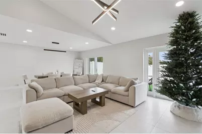 7853 Sundown Drive, Saint Petersburg, FL 33709 - Photo 13