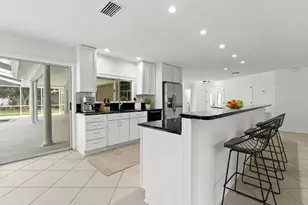 1106 Hummingbird Ln, Brandon, FL 33511 - Photo 11