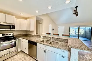 23331 Club Villas Dr, Land O Lakes, FL 34639 - Photo 15