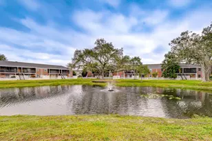 13693 Orange Sunset Dr, Tampa, FL 33618 - Photo 5