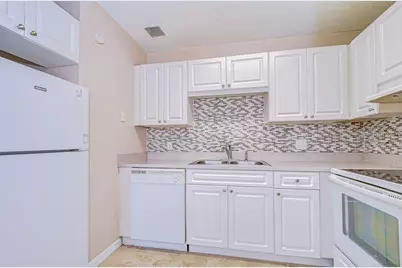 13693 Orange Sunset Drive #203, Tampa, FL 33618 - Photo 13