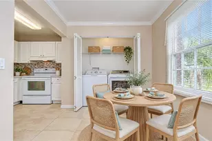 13693 Orange Sunset Dr, Tampa, FL 33618 - Photo 11