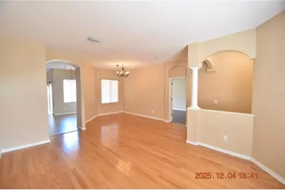 10818 Capstan Lake Drive, Riverview, FL 33579 - Photo 5