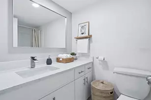 5095 Bay St NE, Saint Petersburg, FL 33703 - Photo 13