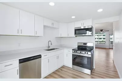 5095 Bay Street NE #210, Saint Petersburg, FL 33703 - Photo 11