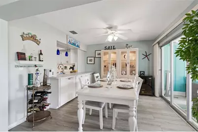 9026 Golden Horseshoe Drive, Seminole, FL 33777 - Photo 9