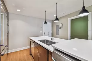 1120 E Kennedy Blvd, Tampa, FL 33602 - Photo 13