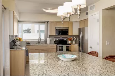 16114 5th Street E, Redington Beach, FL 33708 - Photo 9