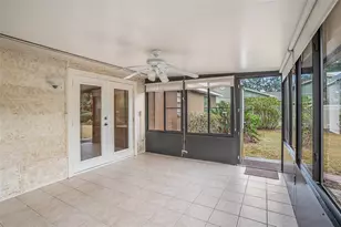 2110 Siloam Springs Dr, Dover, FL 33527 - Photo 19