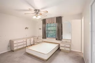 2110 Siloam Springs Dr, Dover, FL 33527 - Photo 13