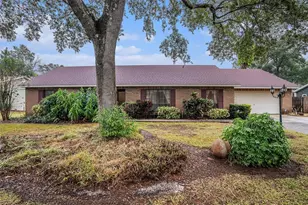 2110 Siloam Springs Dr, Dover, FL 33527 - Photo 1