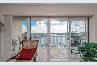 11605 3rd Street E #305, Treasure Island, FL 33706 - Photo 7