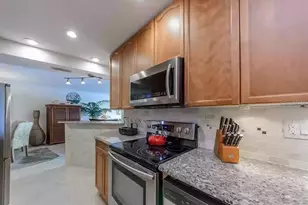 11605 3rd St E, Treasure Island, FL 33706 - Photo 15